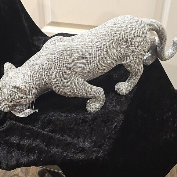 Dart Home Sparkling Silver Polystone Glam Leopord - Picture 8 of 8